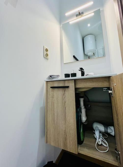 Charmant Petit Appartement. Lieja Exterior foto