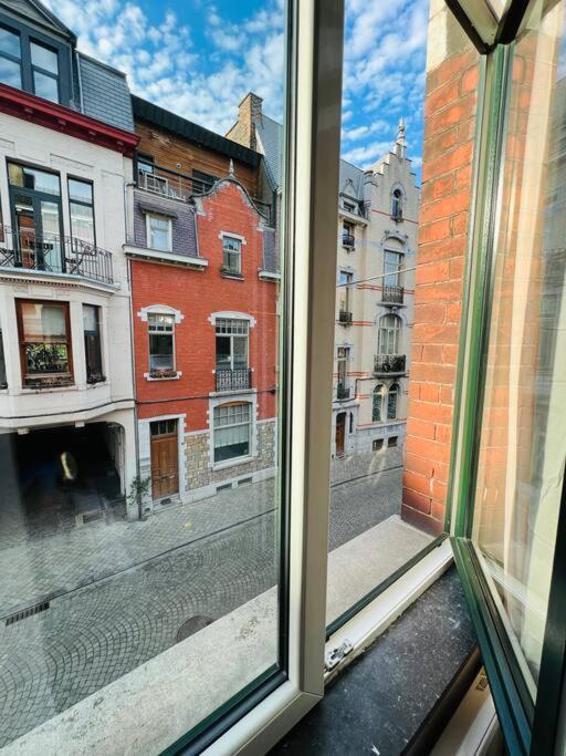 Charmant Petit Appartement. Lieja Exterior foto